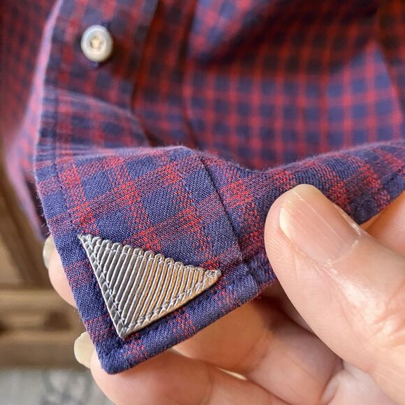 Untuckit Men's Andretti Plaid Navy/Red Button Front Shirt Size Large GUC - Picture 3 of 10